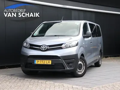 Gebraucht Toyota Proace Cool 120 PS (88 kW) 2022 Grau Van / Kleinbus