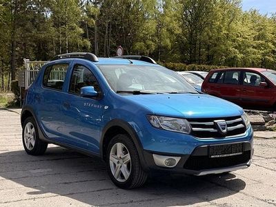 Usata Dacia Sandero Prestige 90 CV (66 kW) 2014 Blu Berlina