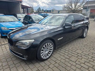 Gebraucht BMW 740 Shadowline 306 PS (225 kW) 2011 Schwarz Limousine