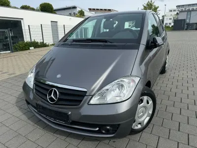 Gebraucht Mercedes A180 116 PS (85 kW) 2011 Grau Kleinwagen