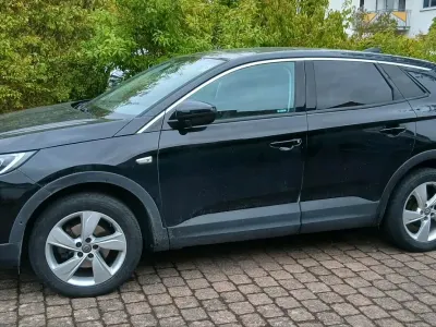Gebraucht Opel Grandland X 120 PS (88 kW) 2017 Schwarz SUV