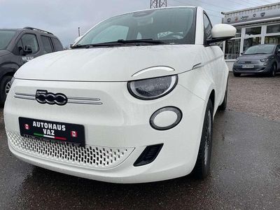 Gebraucht Fiat 500e Icon 86 kW (118 PS) 2022 Arktis weiß Kleinwagen