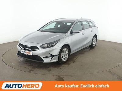 Grau Gebraucht 2023 Kia Ceed Edition 7 Kleinwagen | 17.300 € (Guter Preis)
