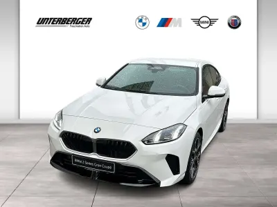 Gebraucht BMW 220 M Sport 156 PS (114 kW) 2024 Alpinweiß uni Coupé