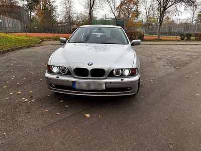 BMW 525