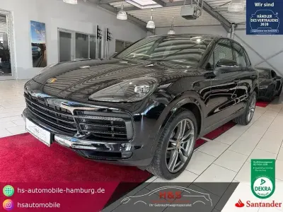 Gebraucht Porsche Cayenne E-Hybrid 136 PS (100 kW) 2022 Schwarz SUV