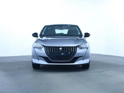 Gebraucht Peugeot 208 Active 75 PS (55 kW) 2022 Silber Kleinwagen