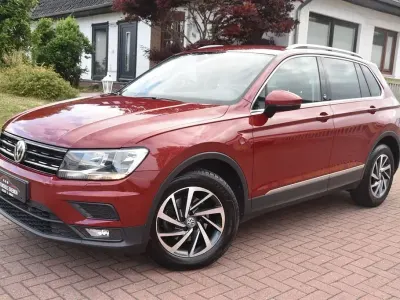 Gebraucht VW Tiguan Edition 125 PS (91 kW) 2017 Rot SUV