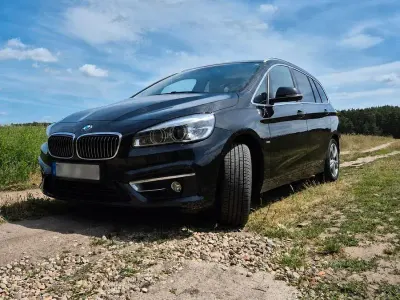 Gebraucht BMW 218 Gran Tourer Luxury Line 136 PS (100 kW) 2017 Schwarz Van / Kleinbus