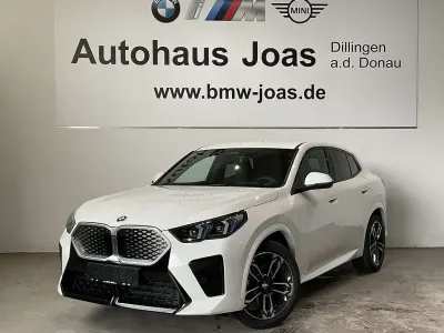 Neu BMW iX2 Performance 150 kW (204 PS) 2026 Weiß SUV
