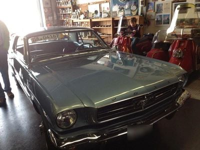 Usata Ford V8 190 CV (139 kW) 1965 Blu Coupé