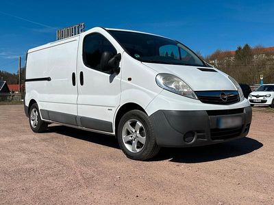Gebraucht Opel Vivaro 115 PS (84 kW) 2011 Weiß Van / Kleinbus