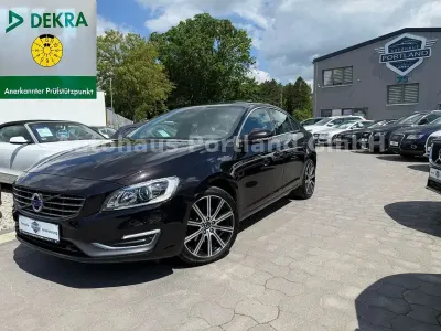 Gebraucht Volvo S60 Summum 181 PS (133 kW) 2015 Schwarz Limousine