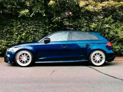 Gebraucht Audi S3 Black Edition 300 PS (220 kW) 2019 Blau Limousine