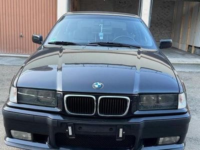 Schwarz Gebraucht 1998 BMW 316 Coupé | 1.499 € (Guter Preis)