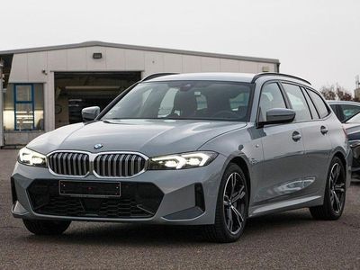 Grau Gebraucht 2024 BMW 330 M Sport Kombi | 34.990 € (Superpreis)