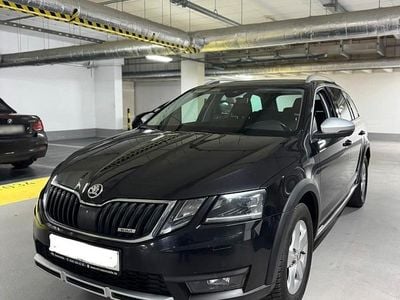 Begagnad Skoda Octavia Scout Scout 4x4 184 HK (135 kW) 2017 Svart Kombi