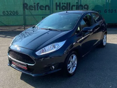 Używany Ford Fiesta Celebration 101 KM (74 kW) 2017 Niebieski Hatchback
