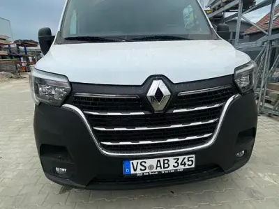 Używany Renault Master 179 KM (131 kW) 2023 Biały Minivan