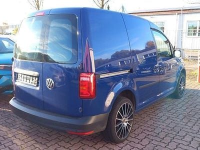 Gebraucht VW Caddy 131 PS (96 kW) 2020 Indienblau indienblau Van / Kleinbus