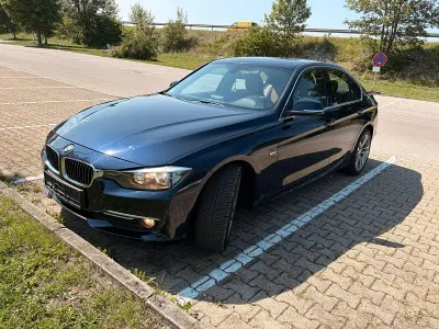 Gebraucht BMW 316 Luxury Line 136 PS (100 kW) 2014 Blau Limousine