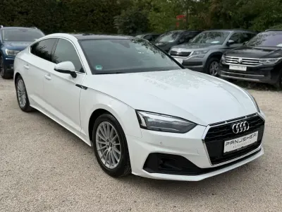 Gebraucht Audi A5 Sportback Sport 163 PS (119 kW) 2022 Weiß Kleinwagen