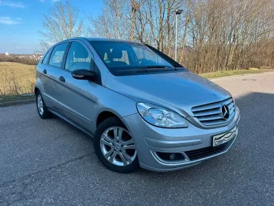 Używany Mercedes B150 95 KM (69 kW) 2006 Srebrny Minivan