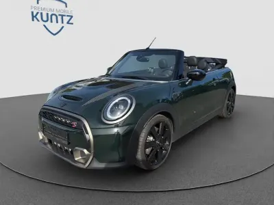 Używany Mini Cooper S Premium 178 KM (130 kW) 2023 Zielony Hatchback