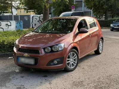 Gebraucht Chevrolet Aveo 115 PS (84 kW) 2012 Andere farben Limousine
