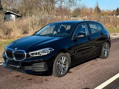 Gebraucht BMW 118 Advantage 136 PS (100 kW) 2021 Schwarz Kleinwagen