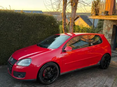 Gebraucht VW Golf GTI 200 PS (147 kW) 2005 Rot Coupé