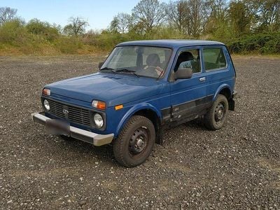 Gebraucht Lada niva 82 PS (60 kW) 2010 Blau SUV
