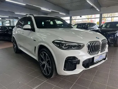 Gebraucht BMW X5 M Sport 394 PS (289 kW) 2022 Weiß SUV