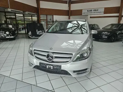 Gebraucht Mercedes B220 Sport 170 PS (125 kW) 2014 Silber Van / Kleinbus
