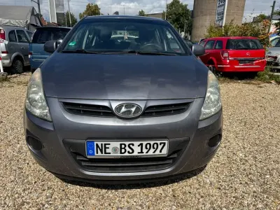 Gebraucht Hyundai i20 Comfort 78 PS (57 kW) 2009 Grau Kleinwagen