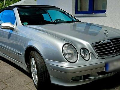 Second-hand Mercedes CLK230 197 CP (144 kW) 2000 Argintiu Cabrio