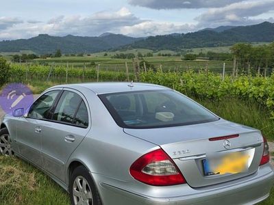 Mercedes E220