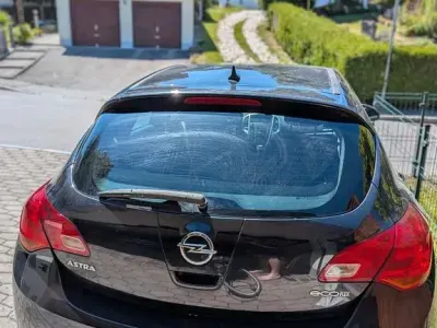 Gebraucht Opel Astra Energy 136 PS (100 kW) 2014 Schwarz Limousine