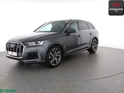 Używany Audi Q7 S-Line 340 KM (250 kW) 2022 Szary SUV