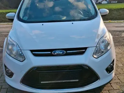 Gebraucht Ford Grand C-Max Titanium 163 PS (119 kW) 2014 Weiß Van / Kleinbus