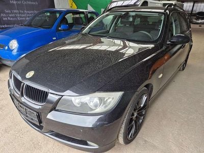 Black sapphire metallic Gebraucht 2008 BMW 320 Kombi | 2.390 € (Guter Preis)