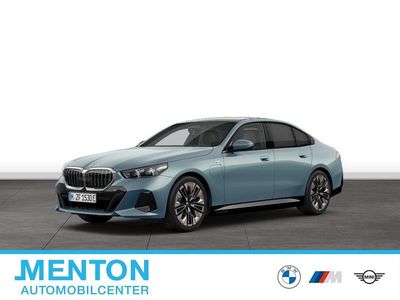 Gebraucht BMW 550e M Sport 489 PS (359 kW) 2024 Grün Limousine