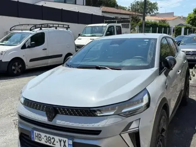 Gebraucht Renault Captur Esprit Alpine 94 PS (69 kW) 2025 Gris rafale SUV