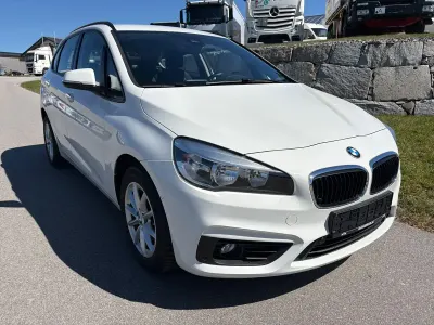 Gebraucht BMW 216 Active Tourer Advantage 116 PS (85 kW) 2017 Weiß Van / Kleinbus