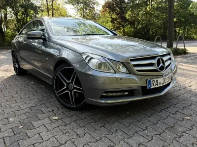 Gebraucht Mercedes E350 292 PS (214 kW) 2011 Grau Coupé