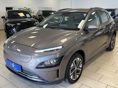 Usata Hyundai Kona Select 100 kW (136 CV) 2022 Marrone SUV