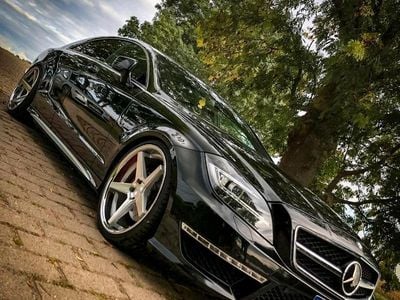 Second-hand Mercedes CLS63 AMG AMG 265 CP (194 kW) 2012 Negru Coupe