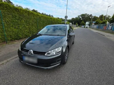 Gebraucht VW Golf VII Allstar 125 PS (91 kW) 2016 Grau Limousine