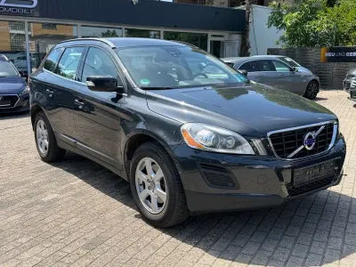 Gebraucht Volvo XC60 Momentum 205 PS (150 kW) 2010 Grau SUV