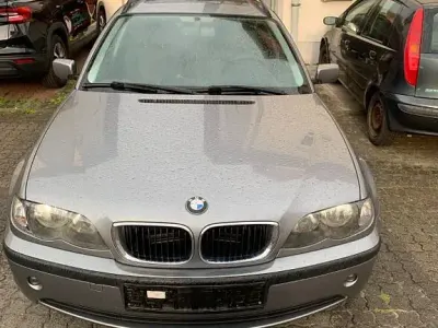 Gebraucht BMW 318 143 PS (105 kW) 2005 Grau Kombi